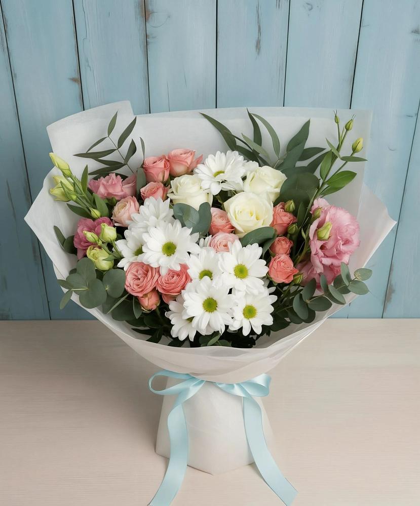 Букет цветов из: Розы, Лизиантусы и Хризантемы в Нее