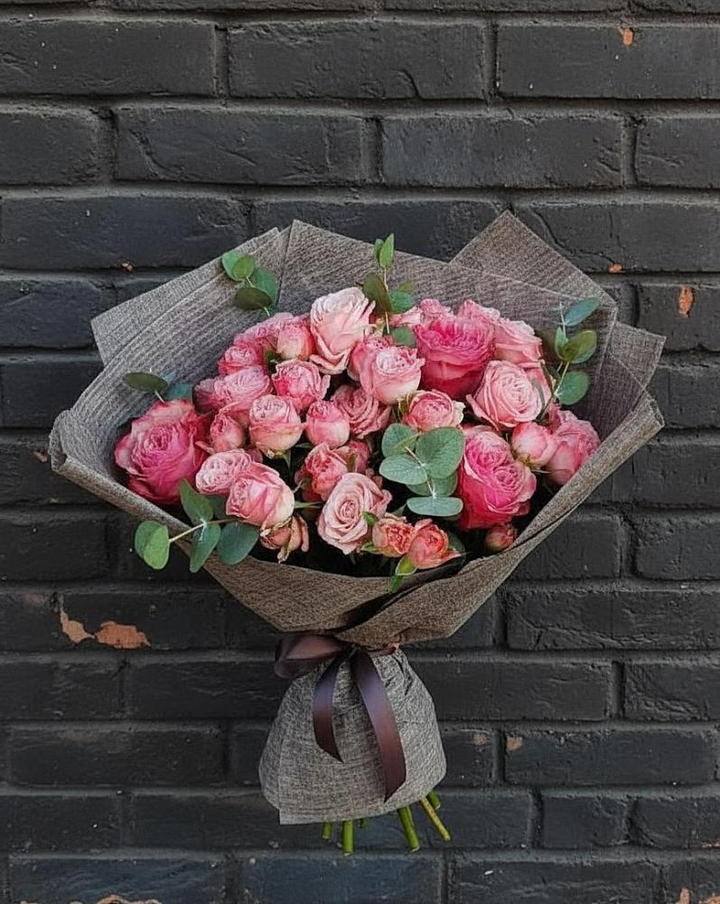 Букет цветов из: Розы в Нее