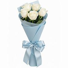 Букет 5 Белых роз Проуд в Нее