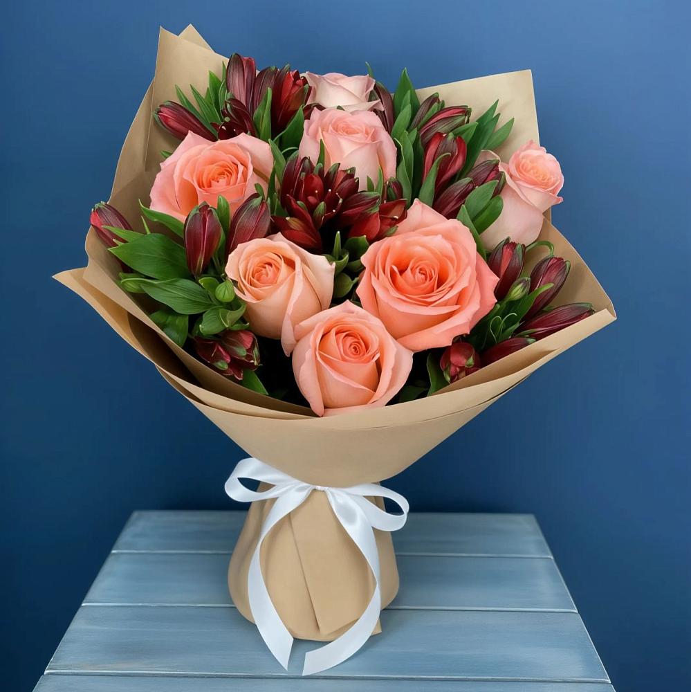 Букет цветов из: Розы и Альстромерии в Нее