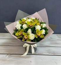 Букет цветов из:  Орхидеи и Розы в Нее