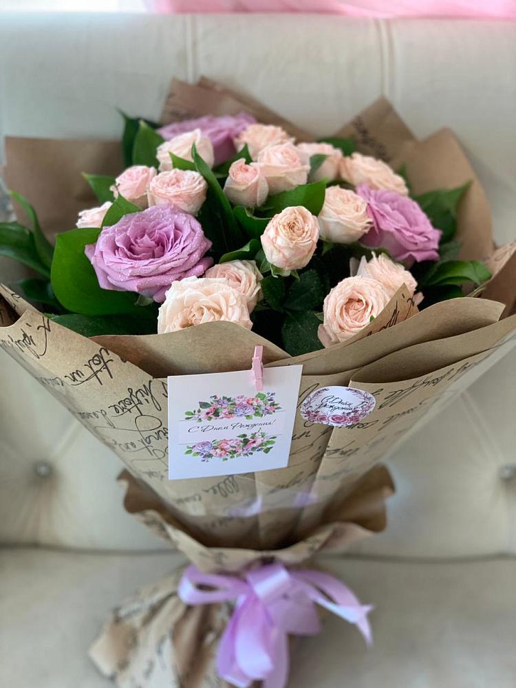 Букет цветов из: Розы в Нее