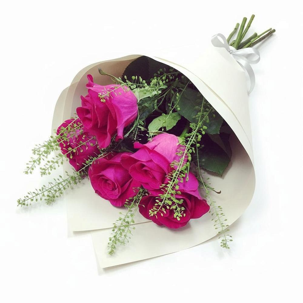 Букет цветов из: Розы в Нее