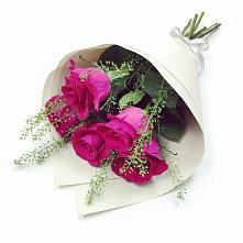 Букет цветов из:  Розы в Нее