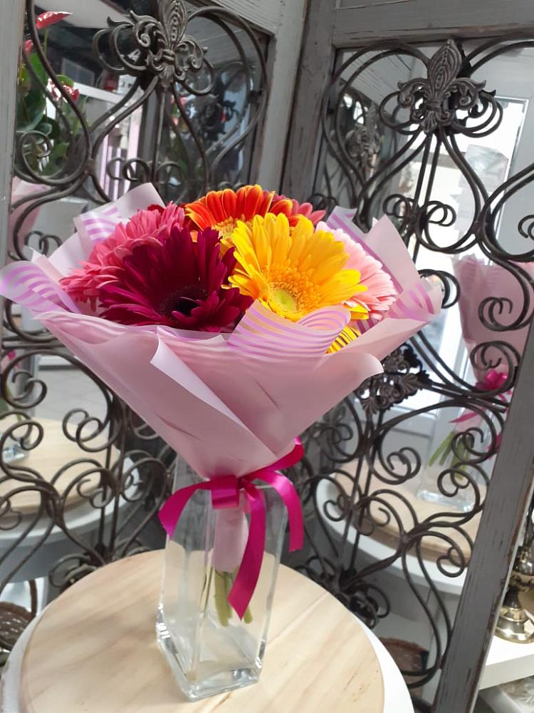 Букет цветов из: Герберы в Нее