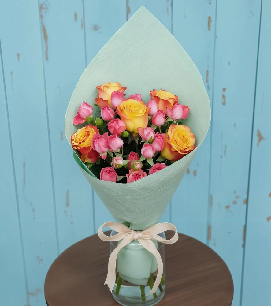 Букет цветов из: Розы в Нее