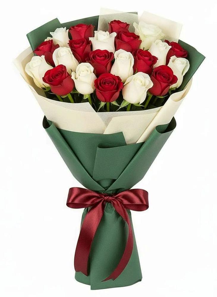 Букет Микс из красных и белых роз в Нее