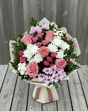 Букет цветов из:  Альстромерии, Гвоздики, Розы и Хризантемы в Нее