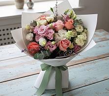 Букет цветов из:  Розы, Лизиантусы и Гвоздики в Нее