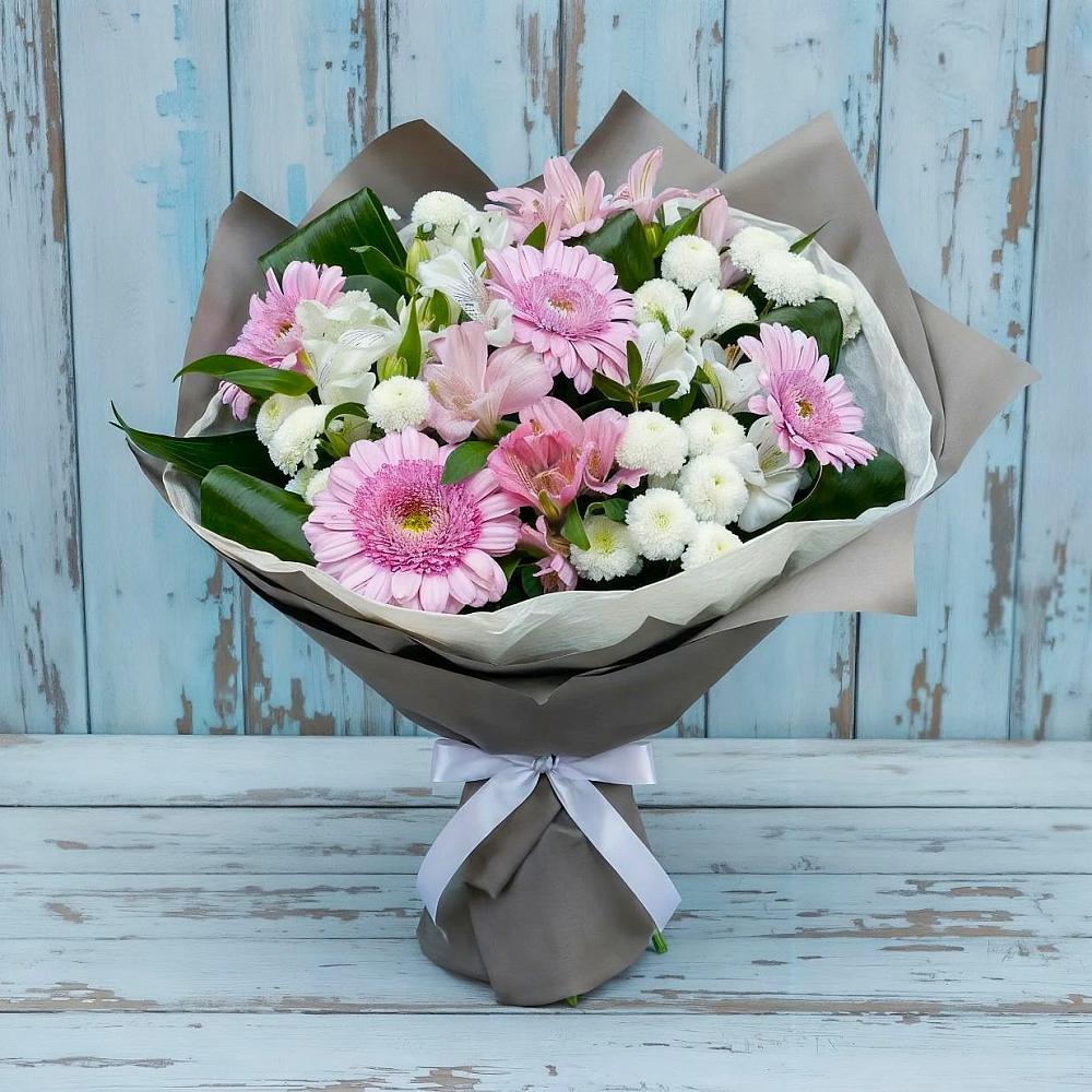 Букет цветов из: Герберы, Альстромерии и Хризантемы в Нее