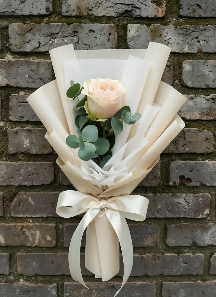 Букет цветов из: Розы в Нее