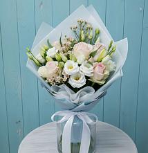 Букет цветов из:  Розы и Лизиантусы в Нее