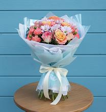Букет цветов из:  Хризантемы и Розы в Нее