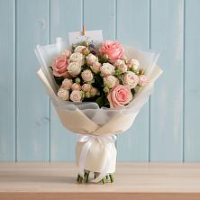 Букет цветов из:  Розы в Нее