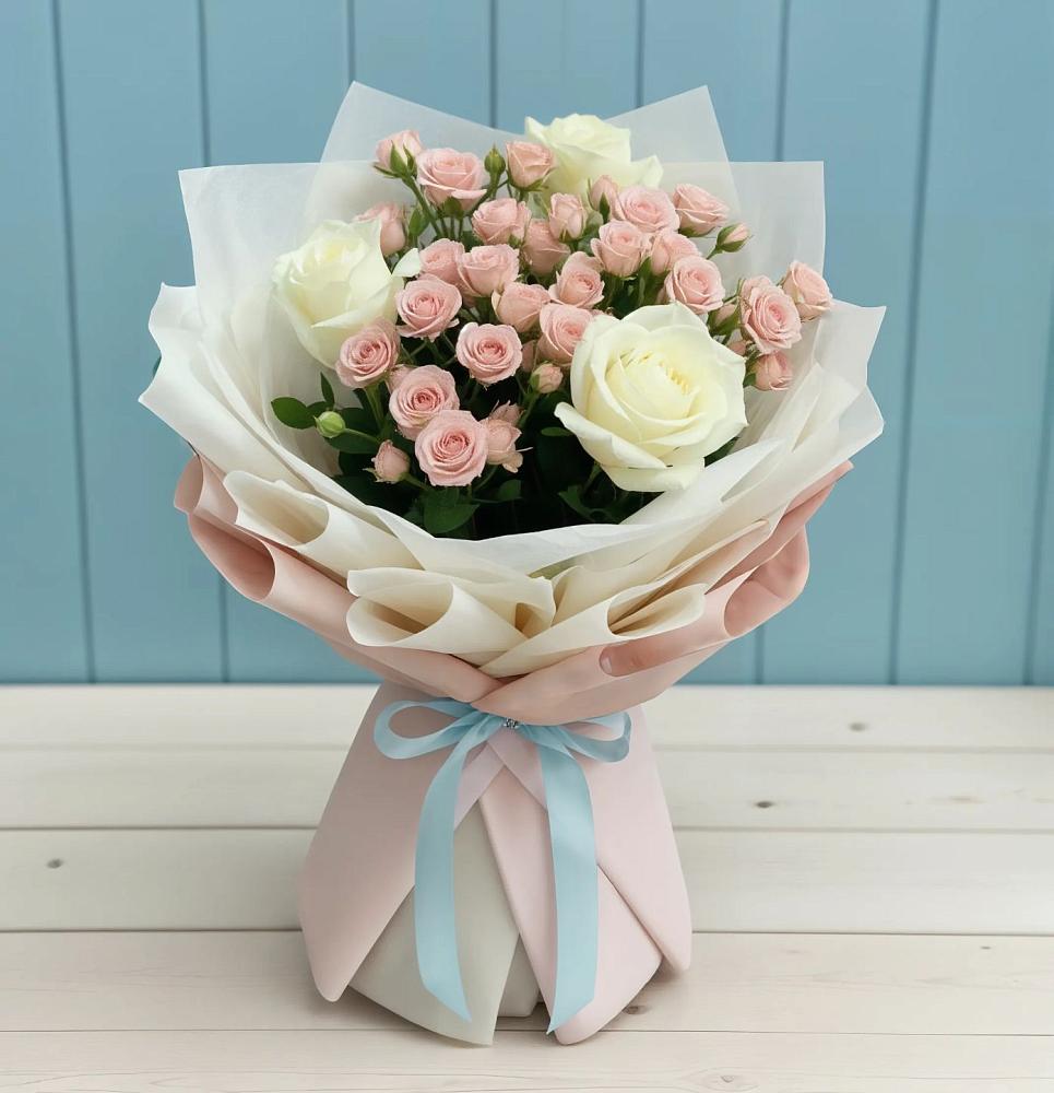 Букет цветов из: Розы в Нее