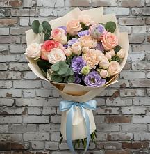 Букет цветов из:  Розы, Лизиантусы и Гвоздики в Нее